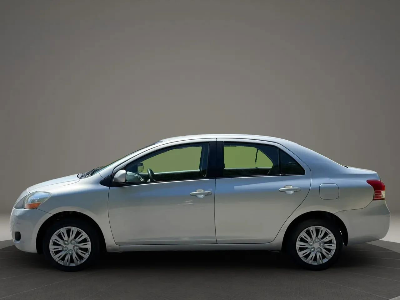 Used 2008 Toyota Yaris S FWD image 10