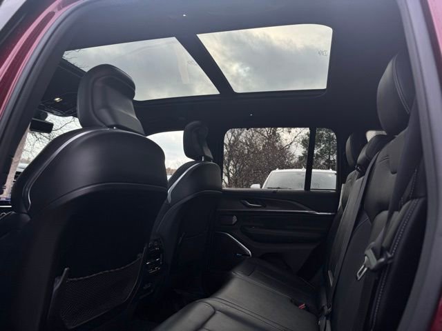 Used 2022 Jeep Grand Cherokee Overland w/ Adv Protech Group III image 26