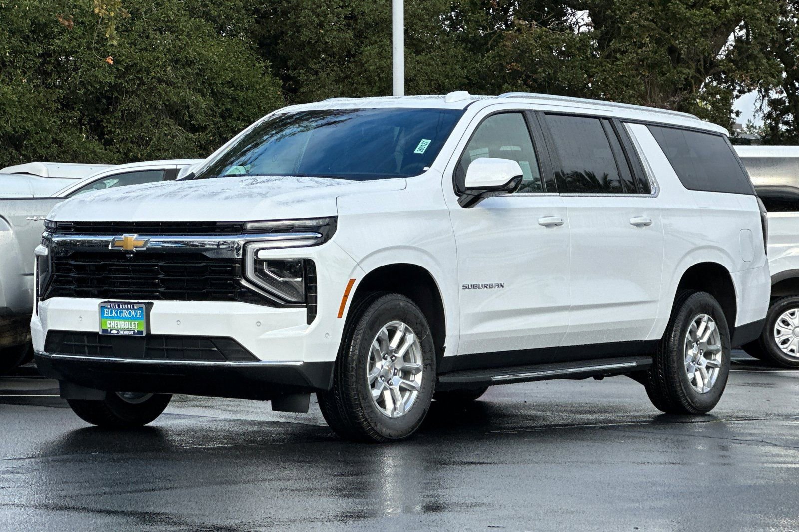 New 2026 Chevrolet Suburban LS image 7
