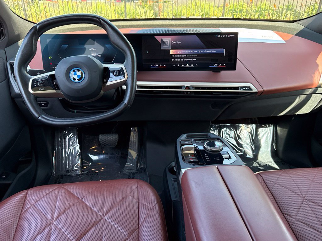Certified 2024 BMW iX xDrive50 w/ Sport Package AWD/4WD image 32
