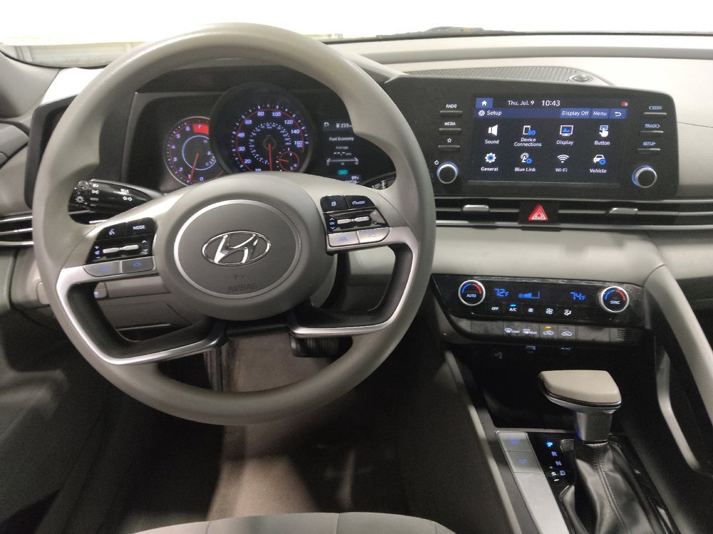 Used 2022 Hyundai Elantra SEL FWD image 22