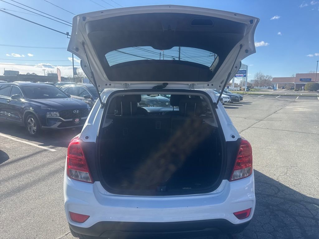 Used 2020 Chevrolet Trax LS w/ Tint and Cruise Package AWD/4WD image 16