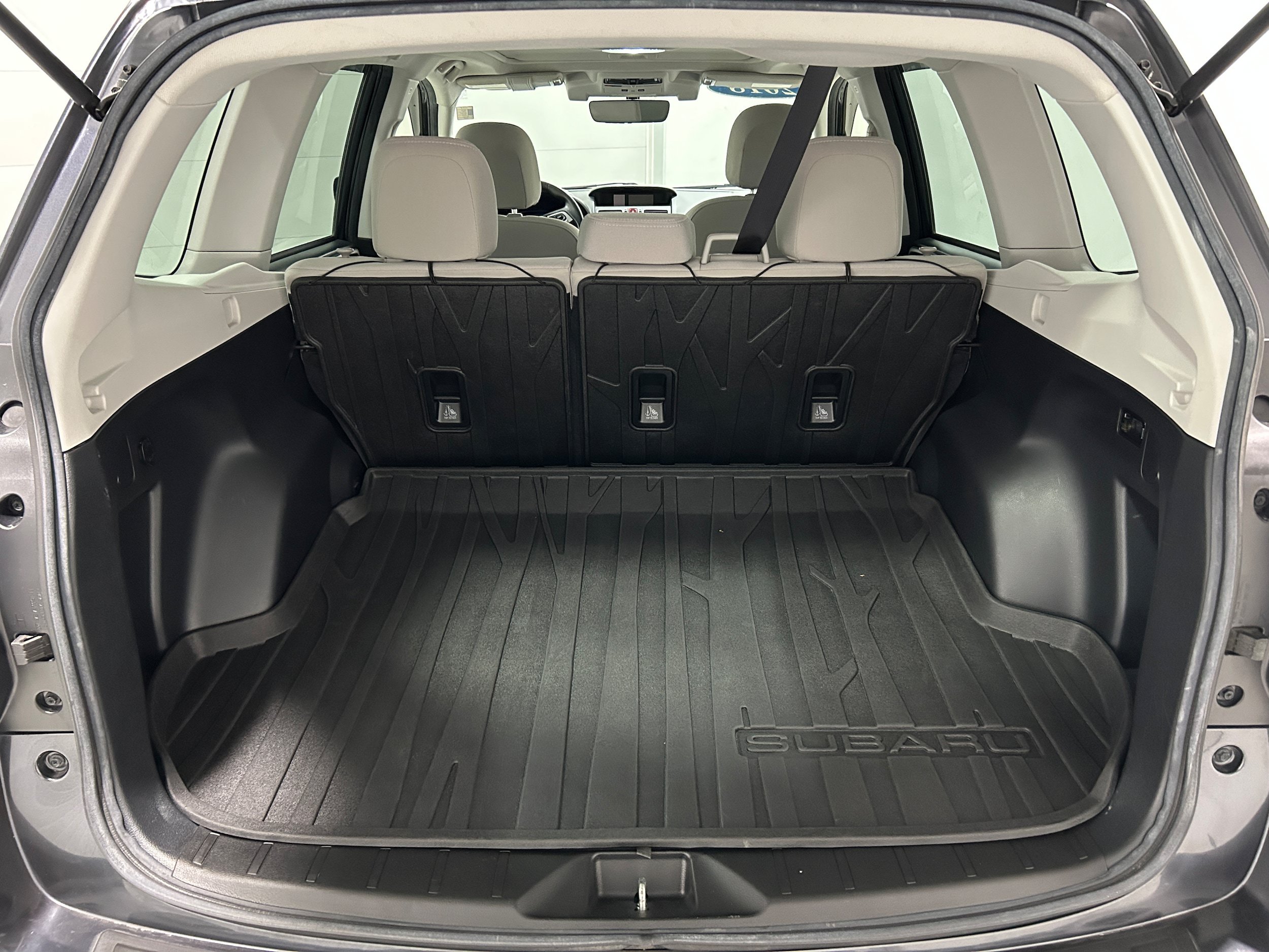 Used 2018 Subaru Forester 2.5i Premium AWD/4WD image 32