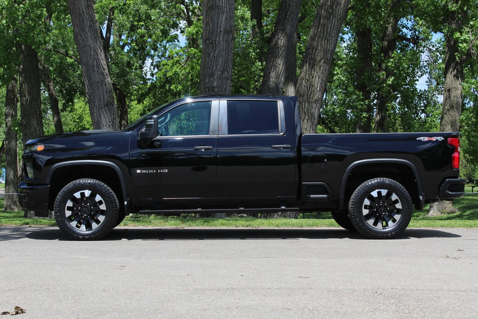 Used 2020 Chevrolet Silverado 2500 Custom w/ Custom Convenience Package AWD/4WD image 4