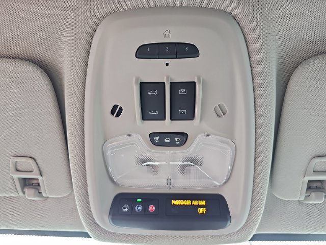 Used 2023 Buick Encore GX Essence w/ Experience Buick Package FWD image 34