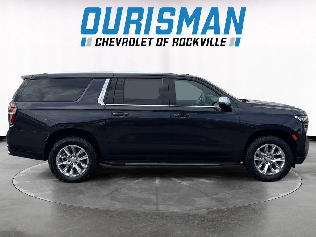 Used 2022 Chevrolet Suburban Premier AWD/4WD image 7