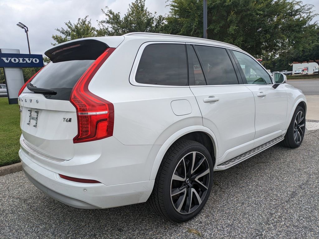 Certified 2022 Volvo XC90 T6 Momentum w/ Advanced Package image 4