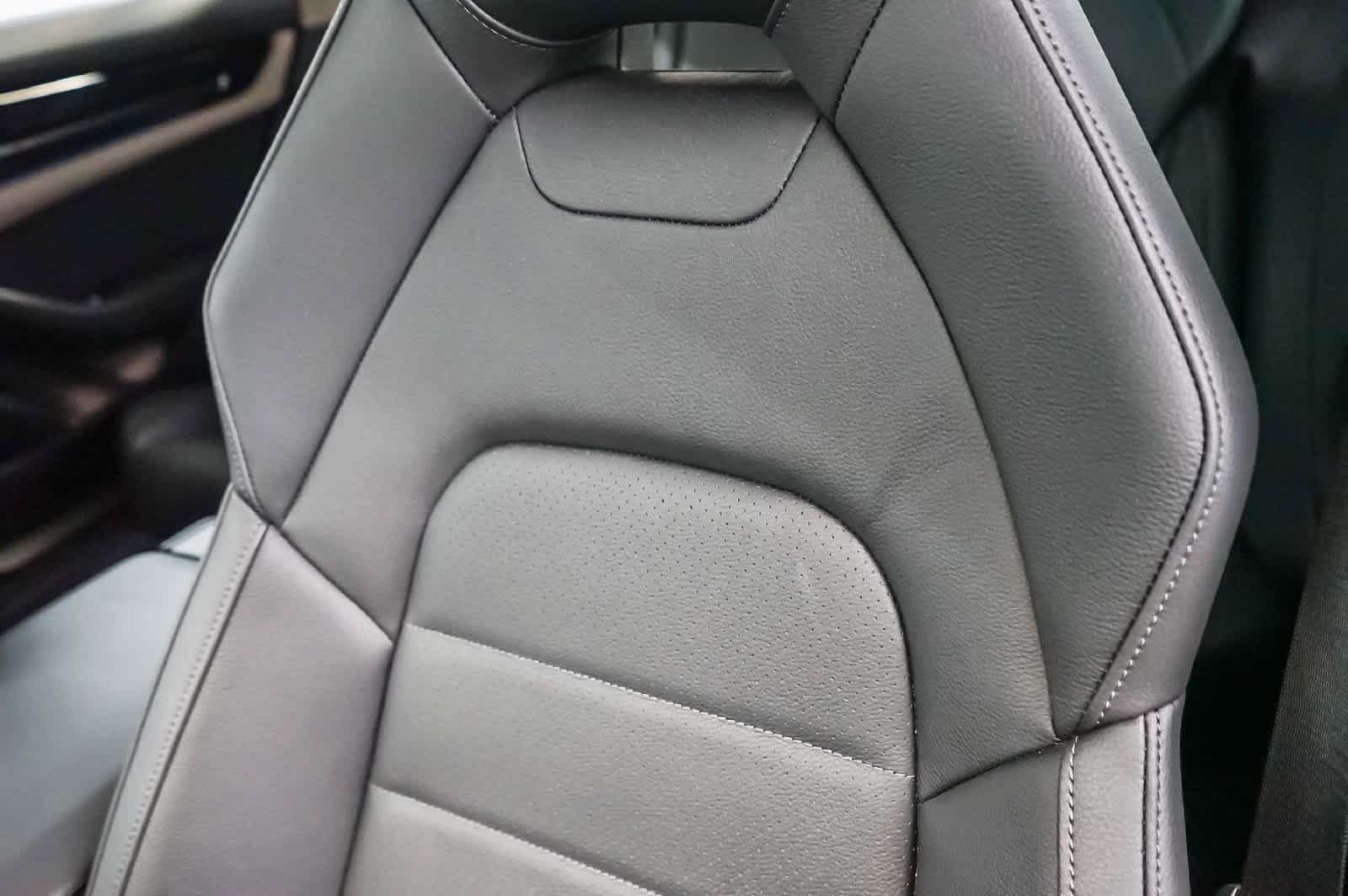 Certified 2025 Porsche Panamera RWD image 30