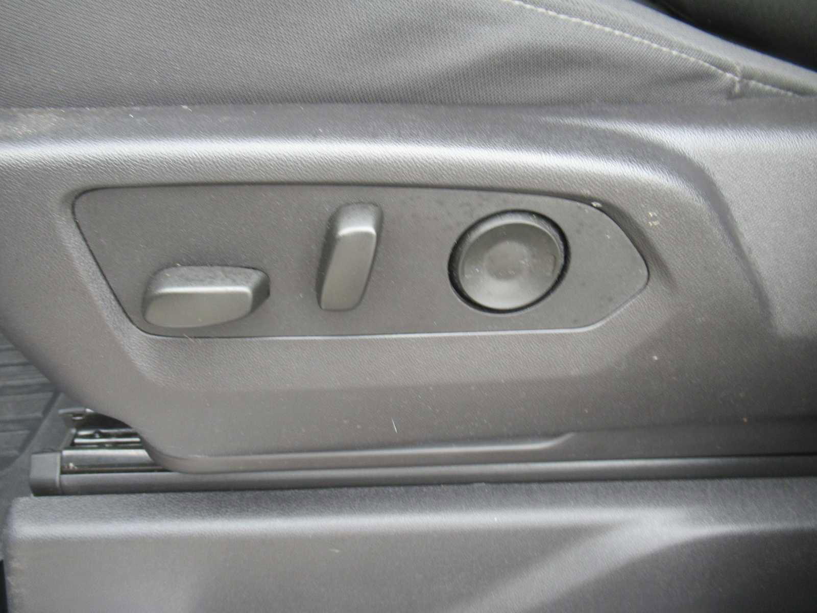 Used 2024 GMC Sierra 1500 Elevation w/ Preferred Package image 25