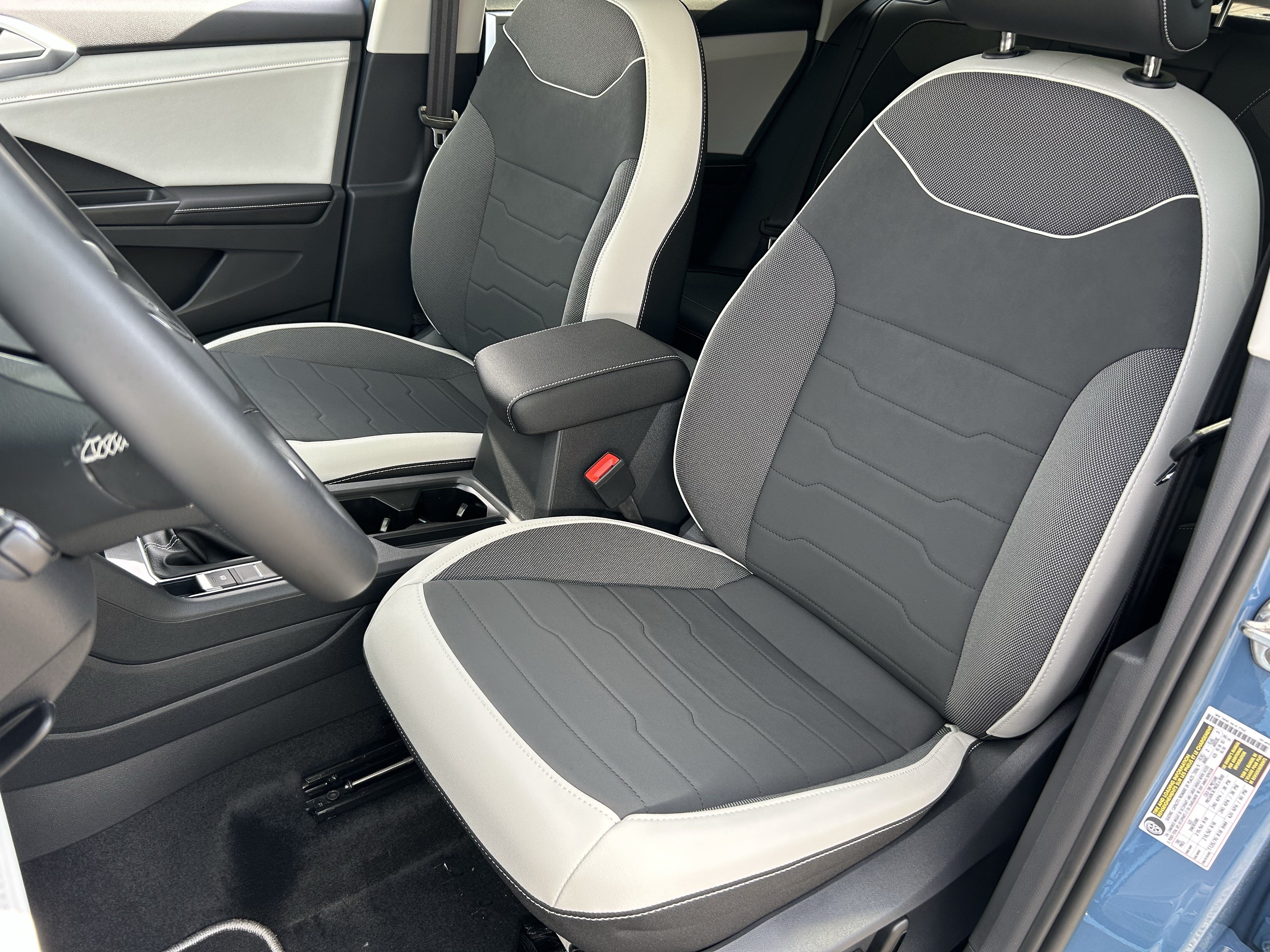 New 2026 Volkswagen Taos SE FWD image 18