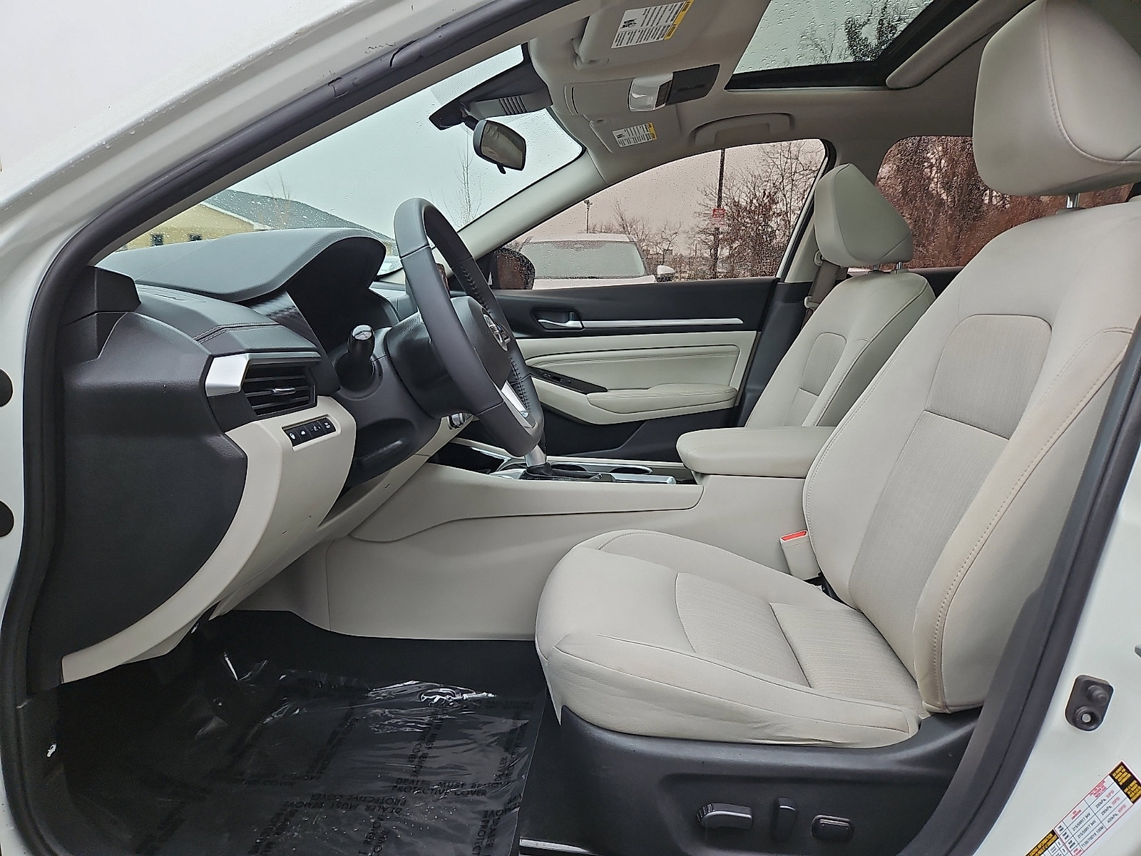 Certified 2022 Nissan Altima 2.5 SV w/ SV Premium Package image 13