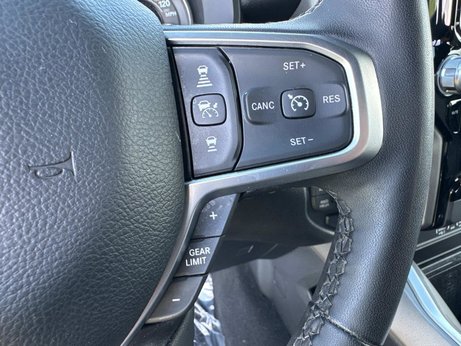 Certified 2025 RAM 1500 Big Horn AWD/4WD image 32