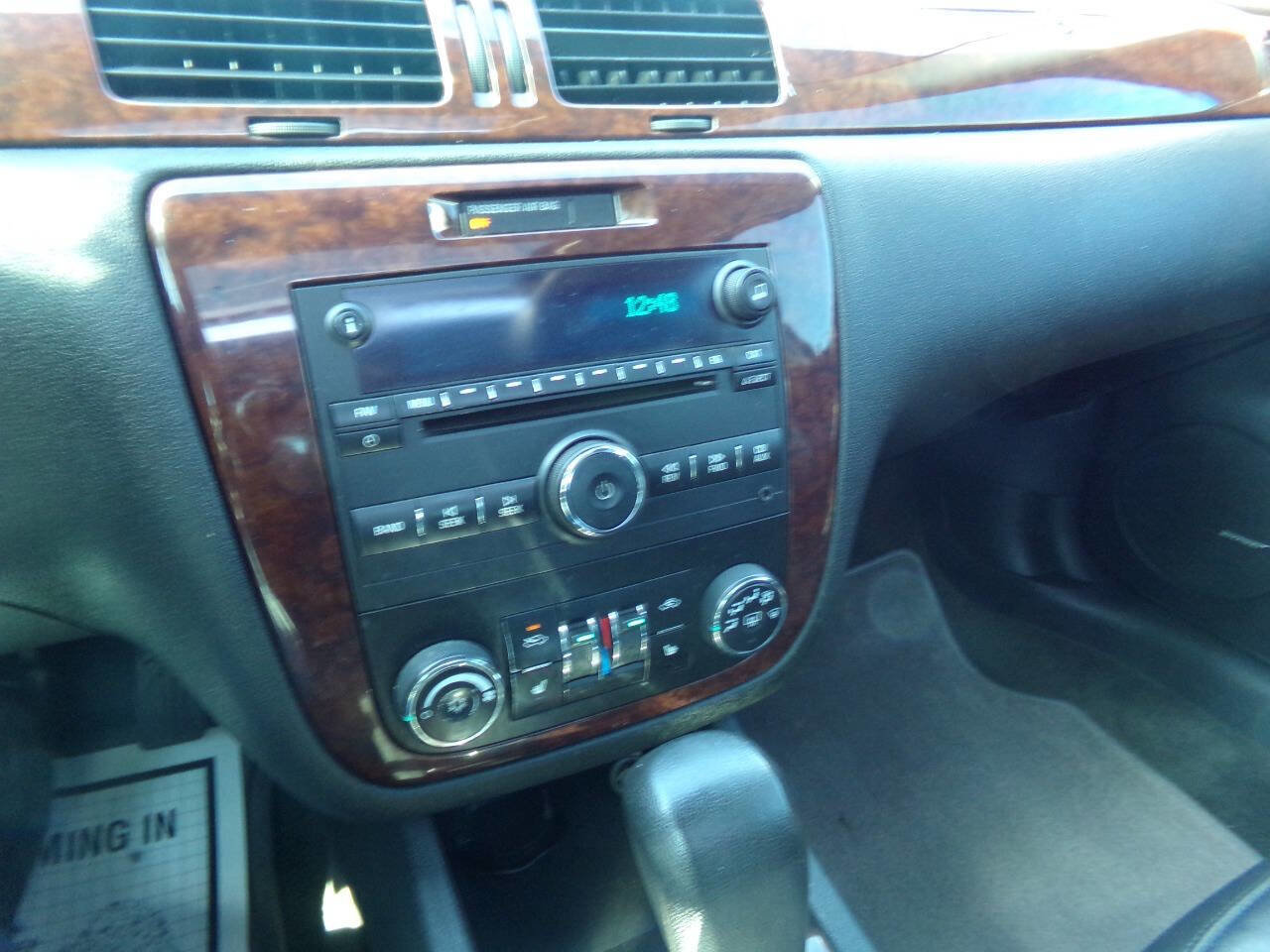 Used 2011 Chevrolet Impala LT w/ Luxury Edition Package image 9