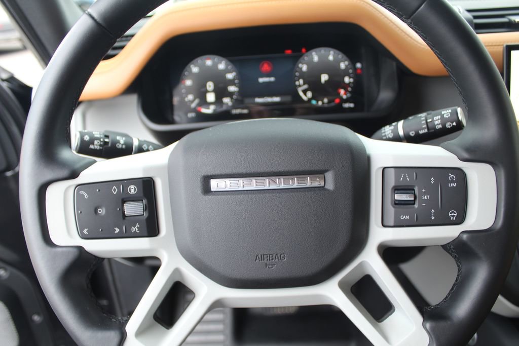 Used 2024 Land Rover Defender 130 S image 16