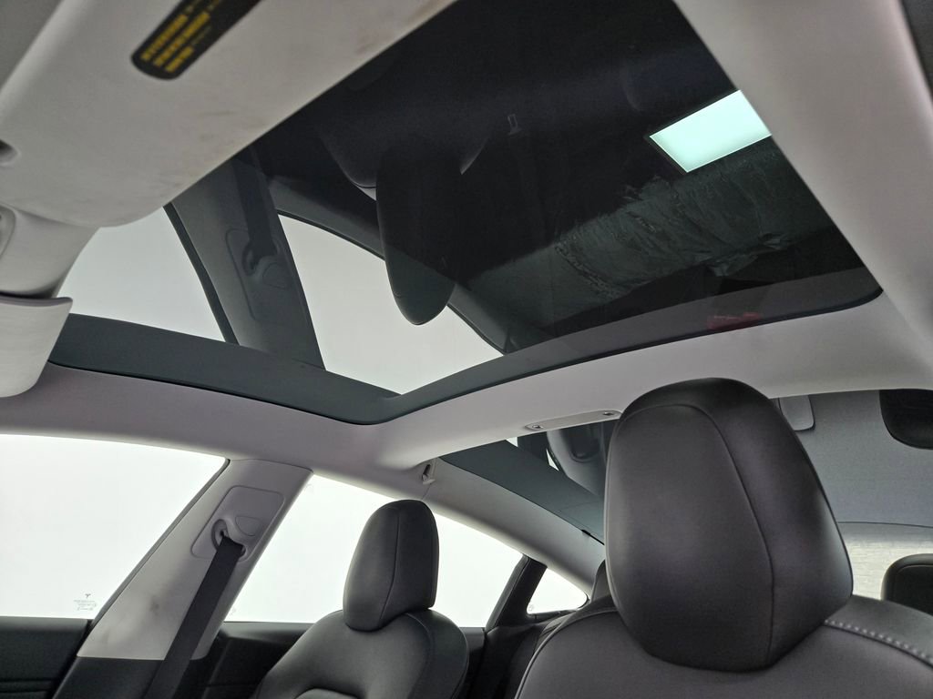 Used 2020 Tesla Model 3 Performance image 9