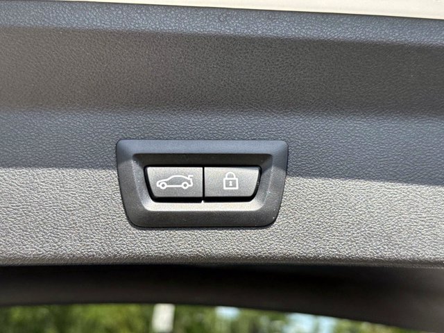 Used 2019 BMW X3 sDrive30i w/ Premium Package RWD image 12
