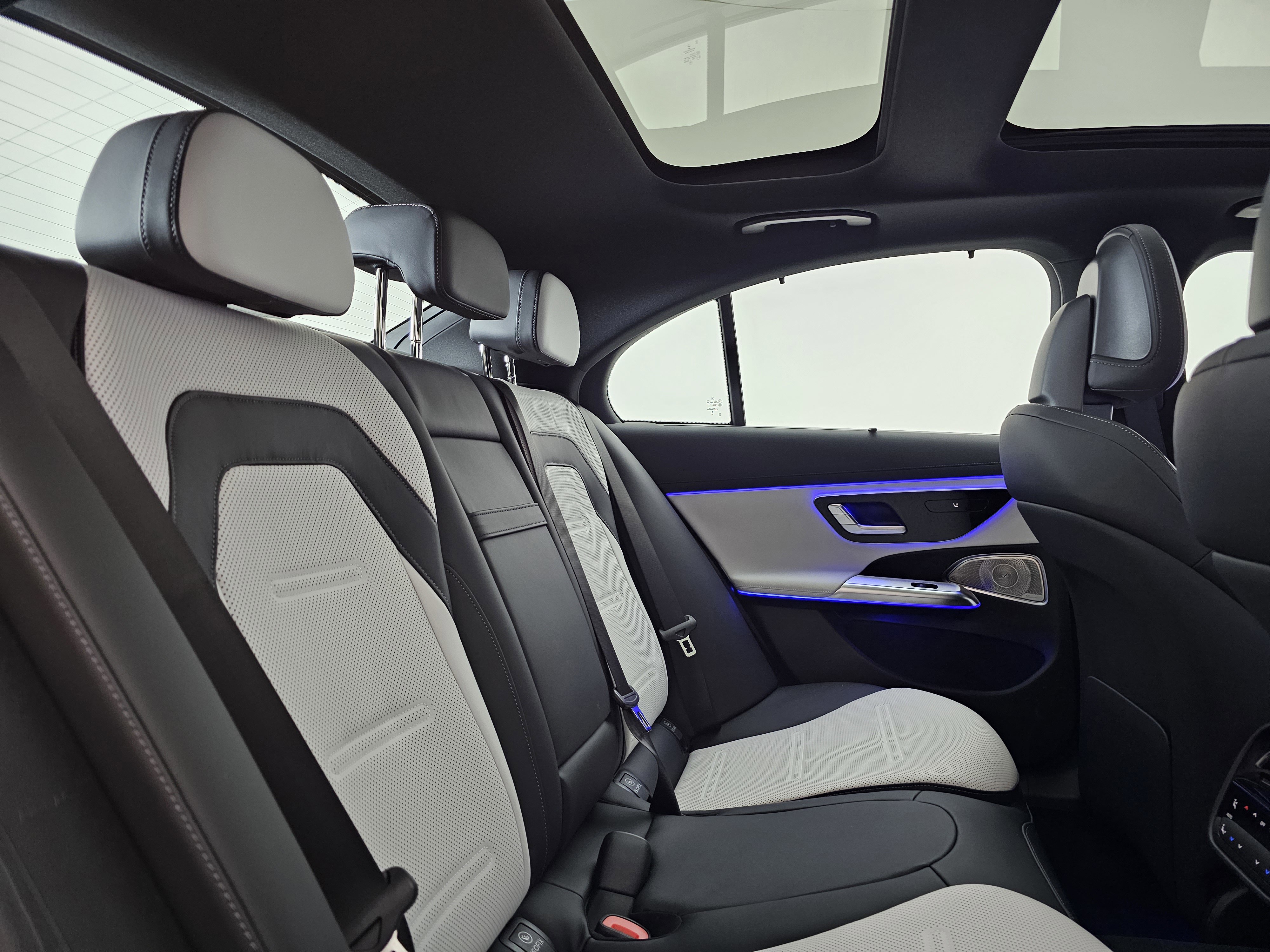 New 2026 Mercedes-Benz E 53 AMG e 4MATIC Sedan image 28