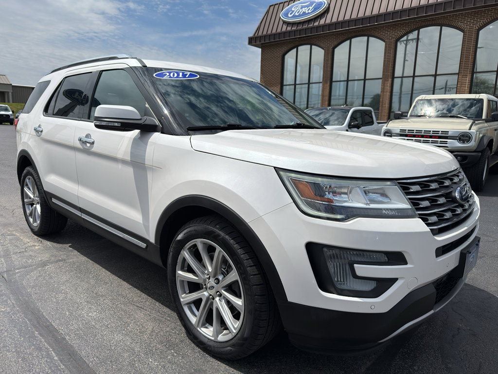 Used 2017 Ford Explorer Limited AWD/4WD image 2