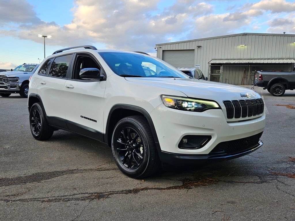 Used 2023 Jeep Cherokee Altitude Lux