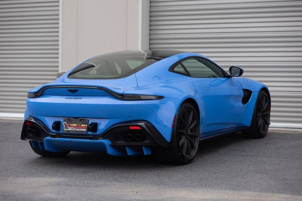 Used 2021 Aston Martin V8 Vantage Coupe RWD image 19