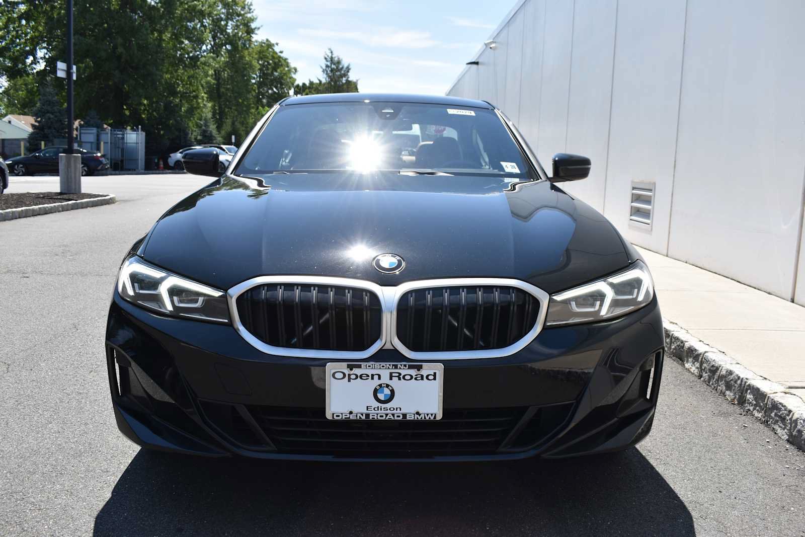 Used 2023 BMW 330i xDrive Sedan w/ Premium Package AWD/4WD image 2