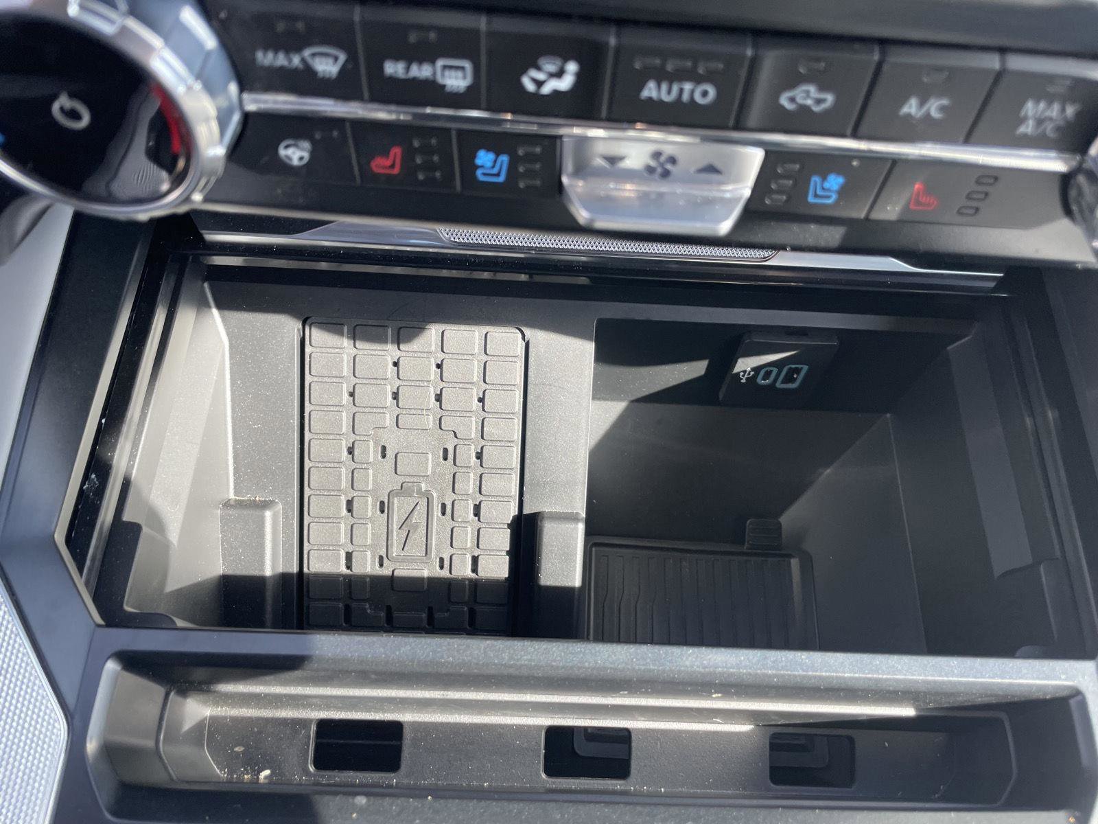 Used 2024 Ford F250 Limited w/ FX4 Off-Road Package image 17