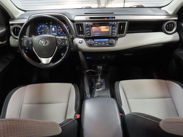 Used 2018 Toyota RAV4 XLE FWD image 25