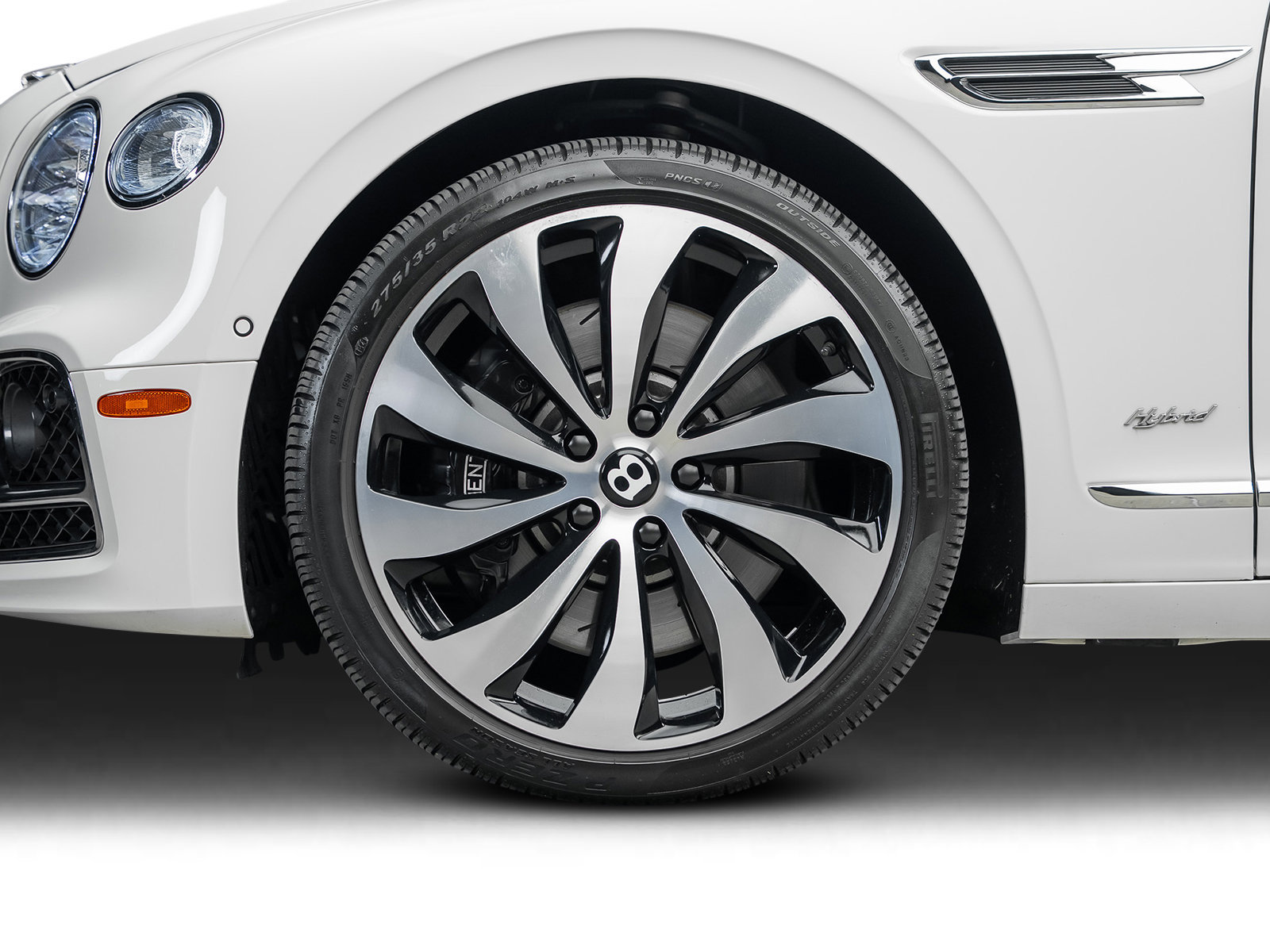 Used 2022 Bentley Flying Spur Plug-In Hybrid AWD/4WD image 19