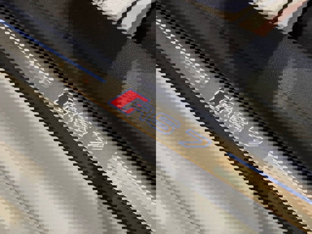 Used 2025 Audi RS 7 Performance image 13