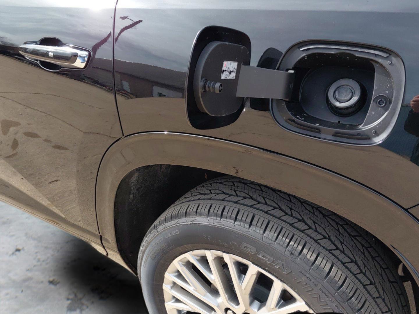 New 2026 GMC Acadia Denali w/ Super Cruise Package image 24