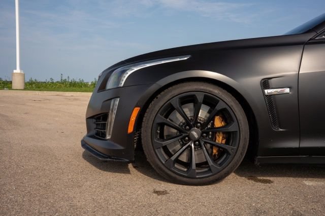 Used 2019 Cadillac CTS V w/ Luxury Package RWD image 11
