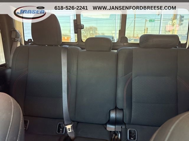 Used 2021 Jeep Gladiator Rubicon AWD/4WD image 13