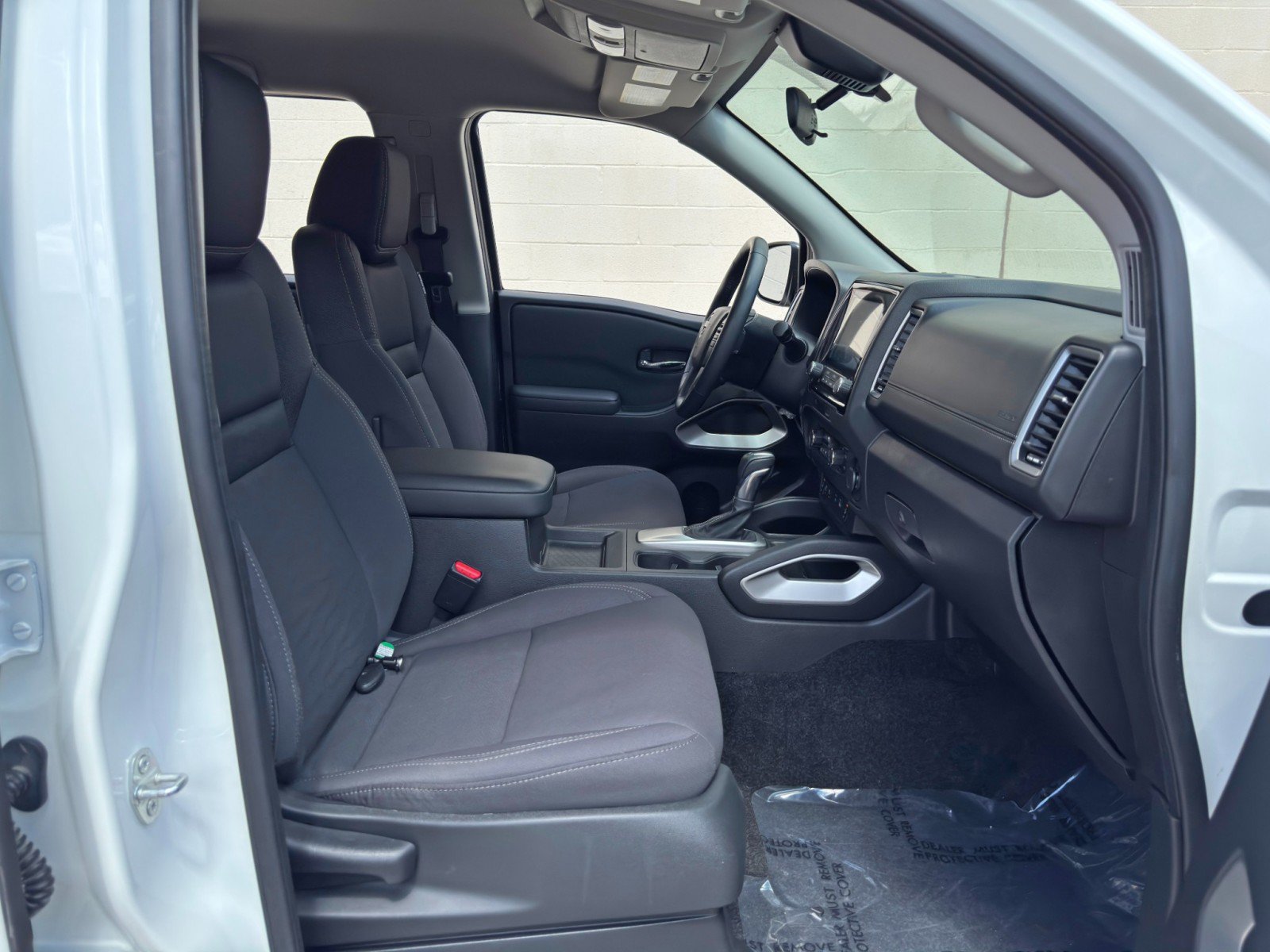 Used 2024 Nissan Frontier SV w/ Technology Package RWD image 14