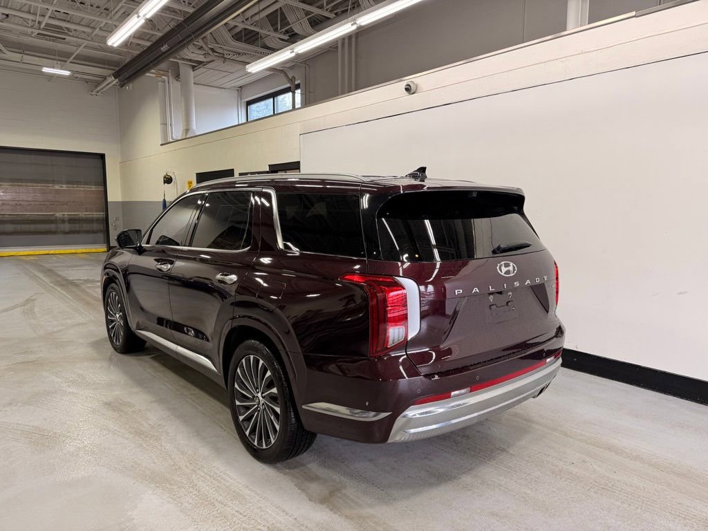 Used 2023 Hyundai Palisade Calligraphy image 5