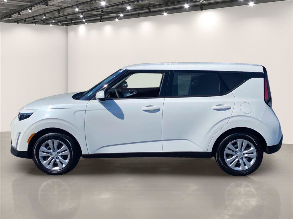 Certified 2025 Kia Soul LX FWD image 5