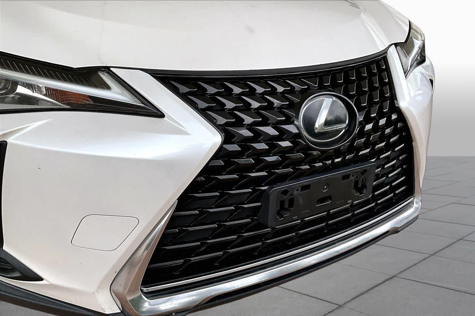 Used 2019 Lexus UX 200 FWD image 27