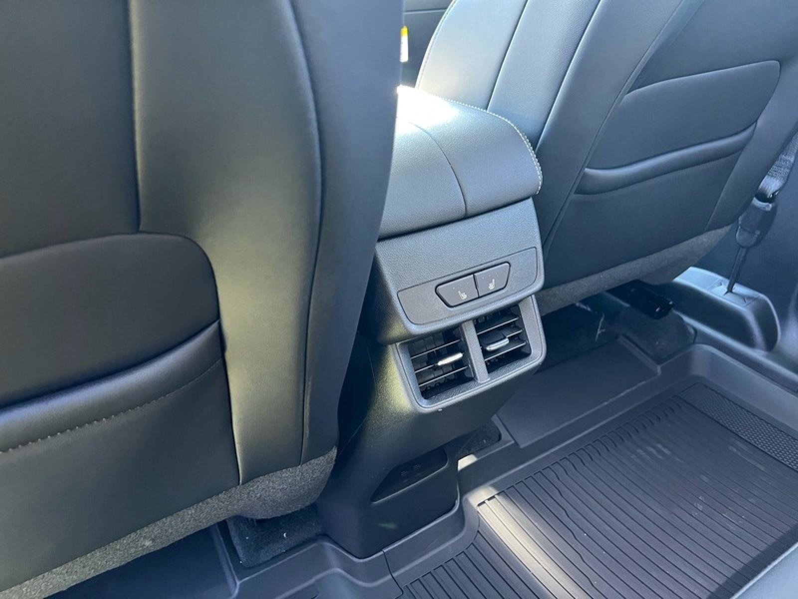 New 2026 GMC Terrain Denali w/ LPO, Floor Liner Package image 32