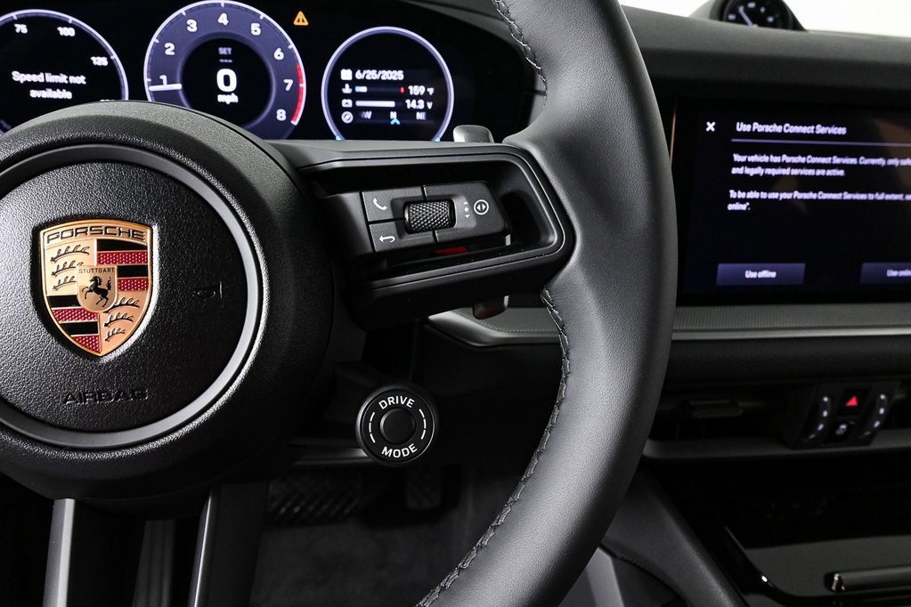 Used 2025 Porsche Cayenne Coupe image 11