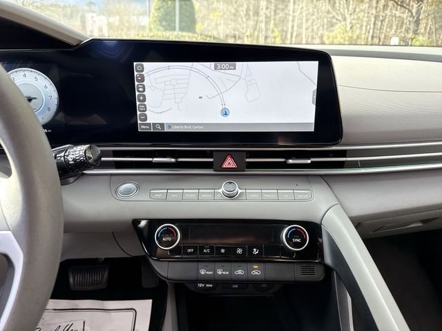 Used 2024 Hyundai Elantra SEL image 20