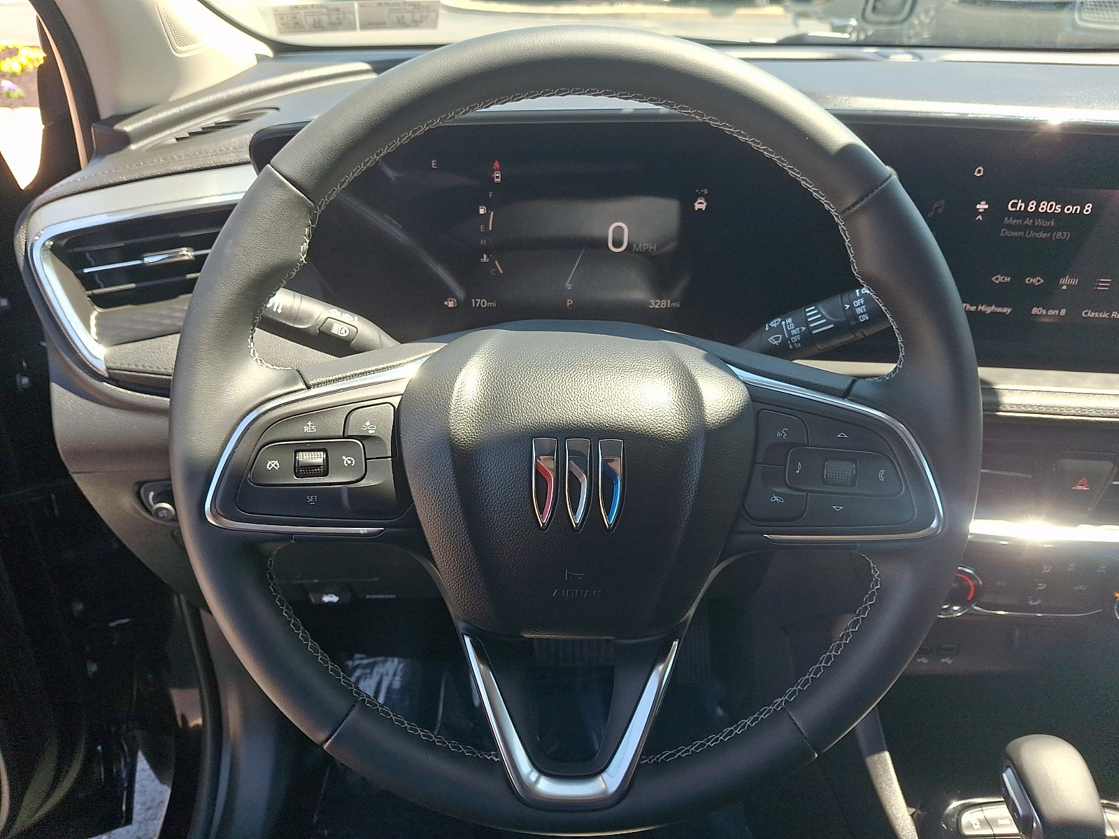 Used 2025 Buick Encore GX Preferred AWD/4WD image 18