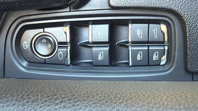 Used 2018 Porsche Cayenne AWD/4WD image 12