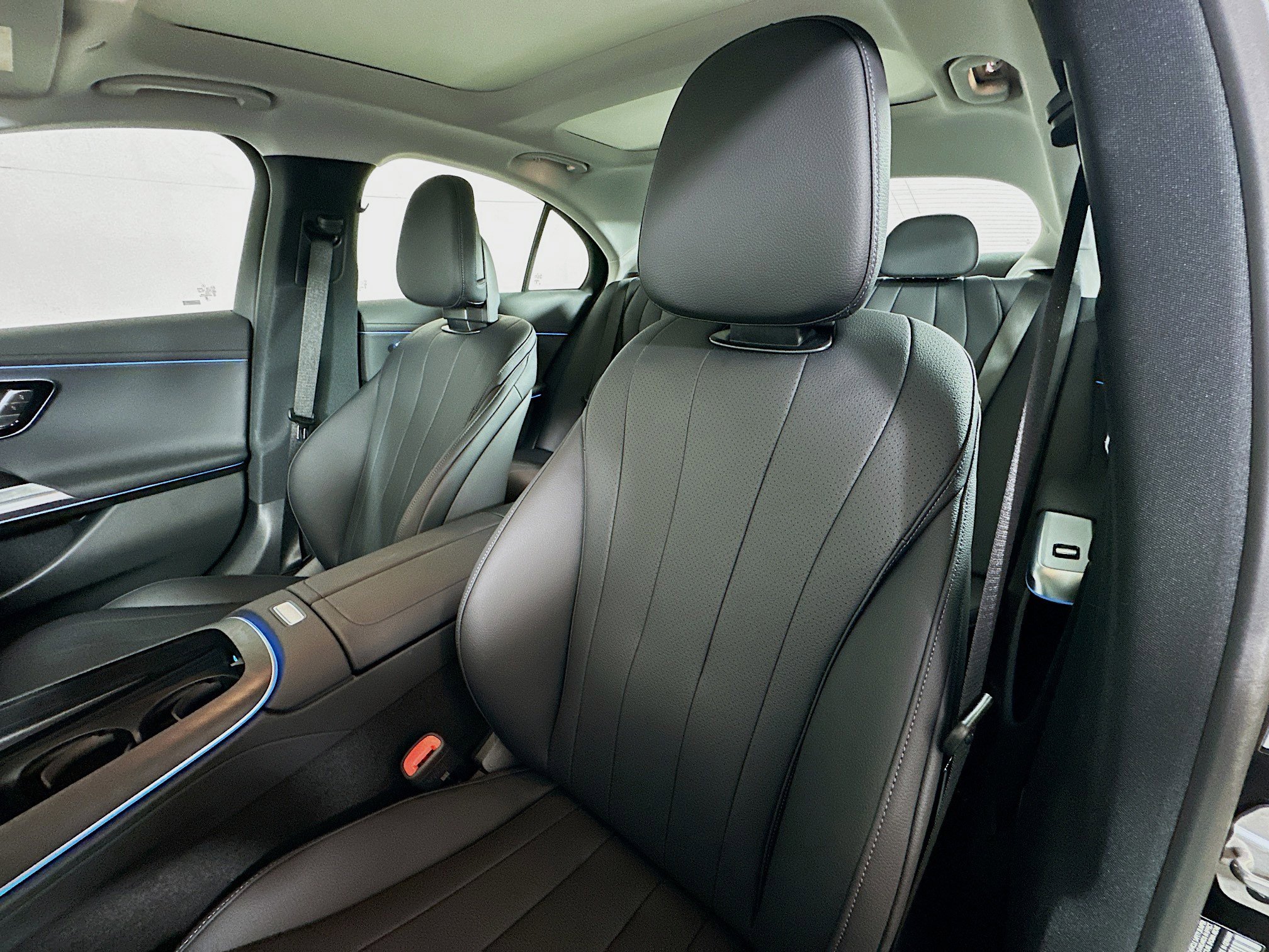 New 2025 Mercedes-Benz E 450 4MATIC Sedan image 20