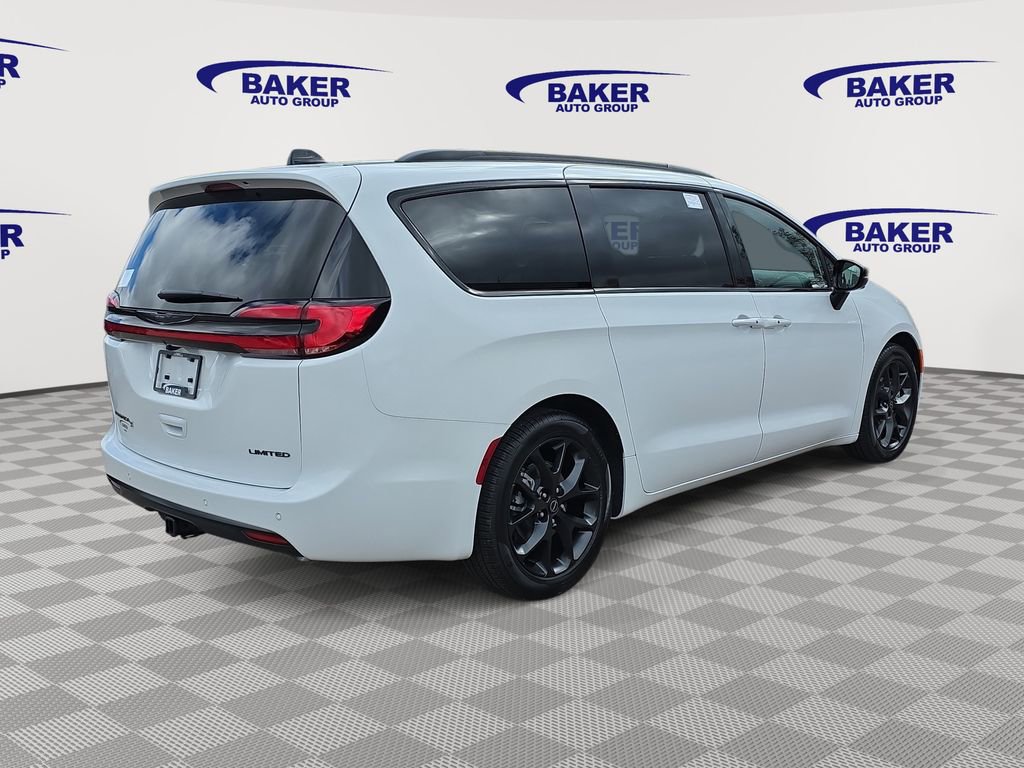 New 2026 Chrysler Pacifica Limited w/ Uconnect Theater Family Group image 3