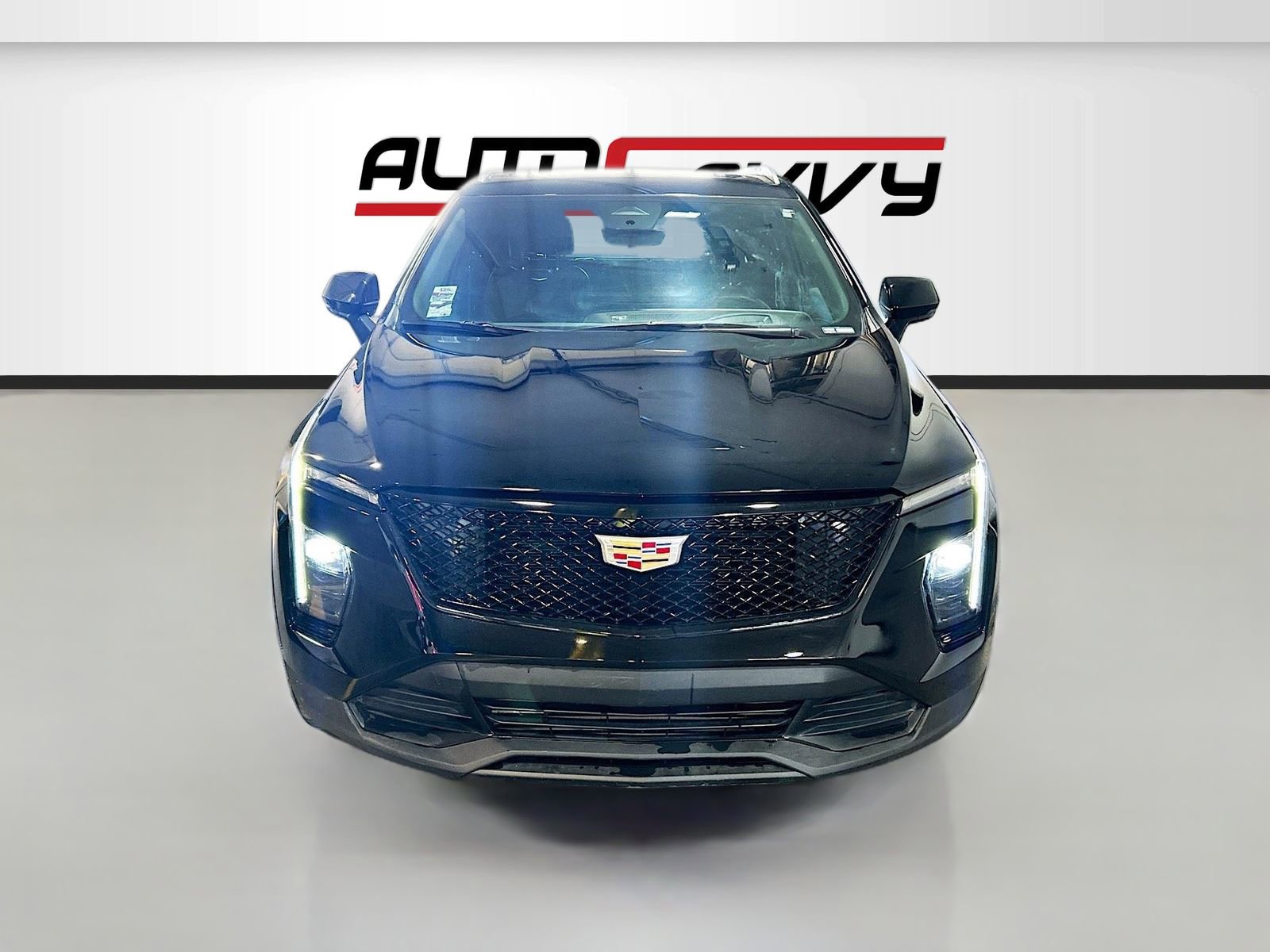 Used 2024 Cadillac XT4 Premium Luxury w/ Technology Package image 2