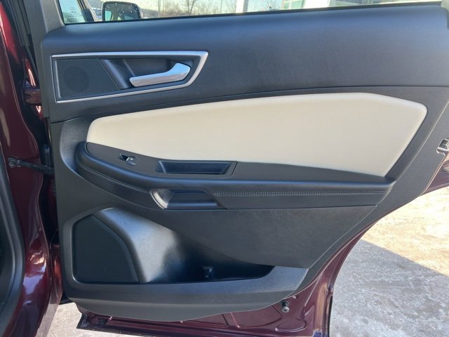 Used 2024 Ford Edge SEL w/ Convenience Package image 13