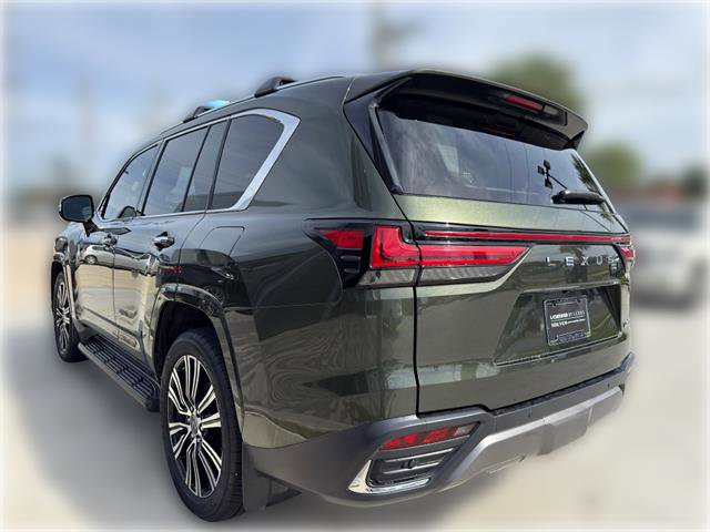 Used 2022 Lexus LX 600 4WD w/ Accessory Package (P3) image 5