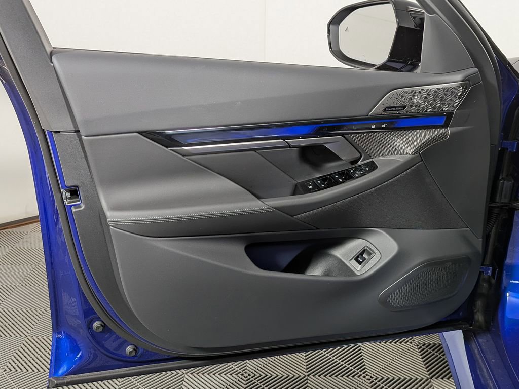 New 2026 BMW M5 Touring image 10