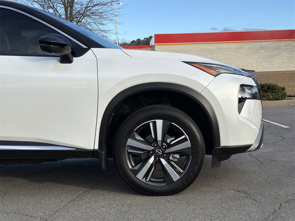 Used 2024 Nissan Rogue SL w/ SL Premium Package image 14