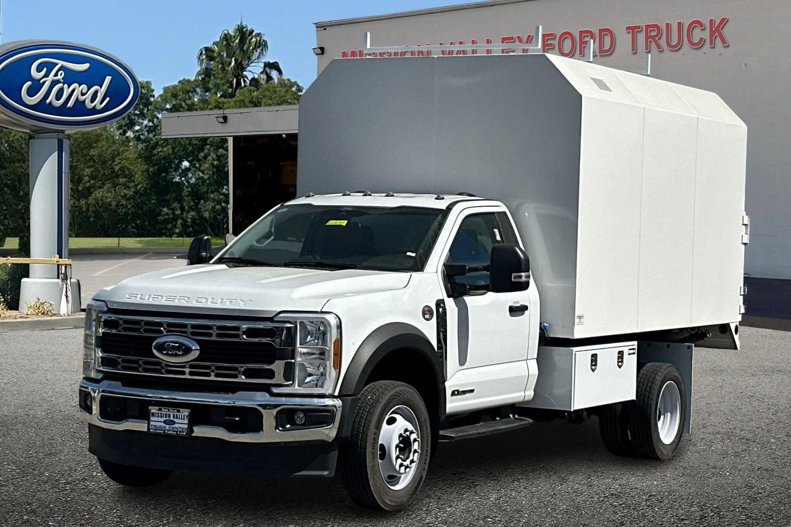 New 2025 Ford F550 2WD Regular Cab Super Duty image 8