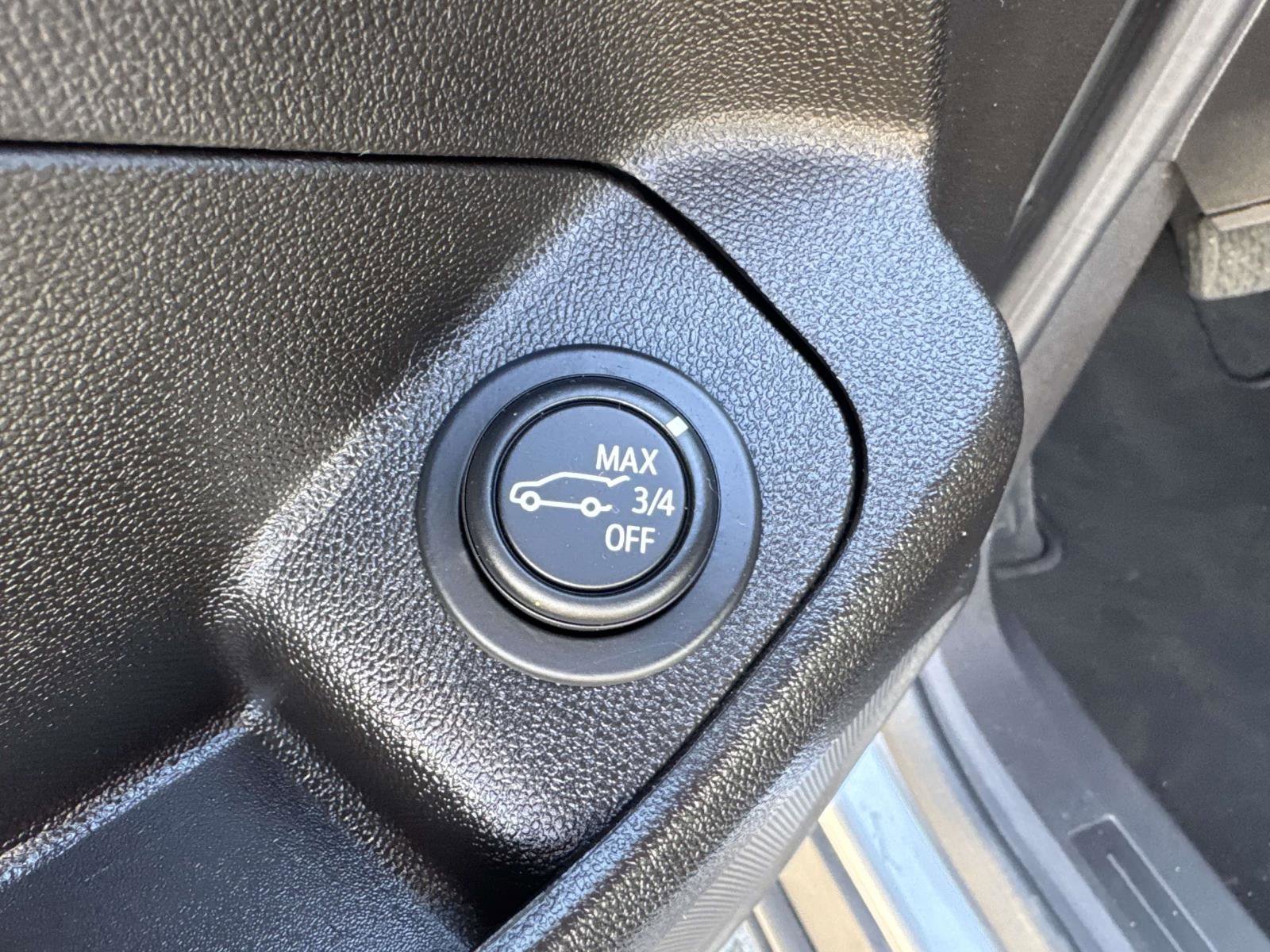 Used 2024 GMC Terrain SLT AWD/4WD image 23